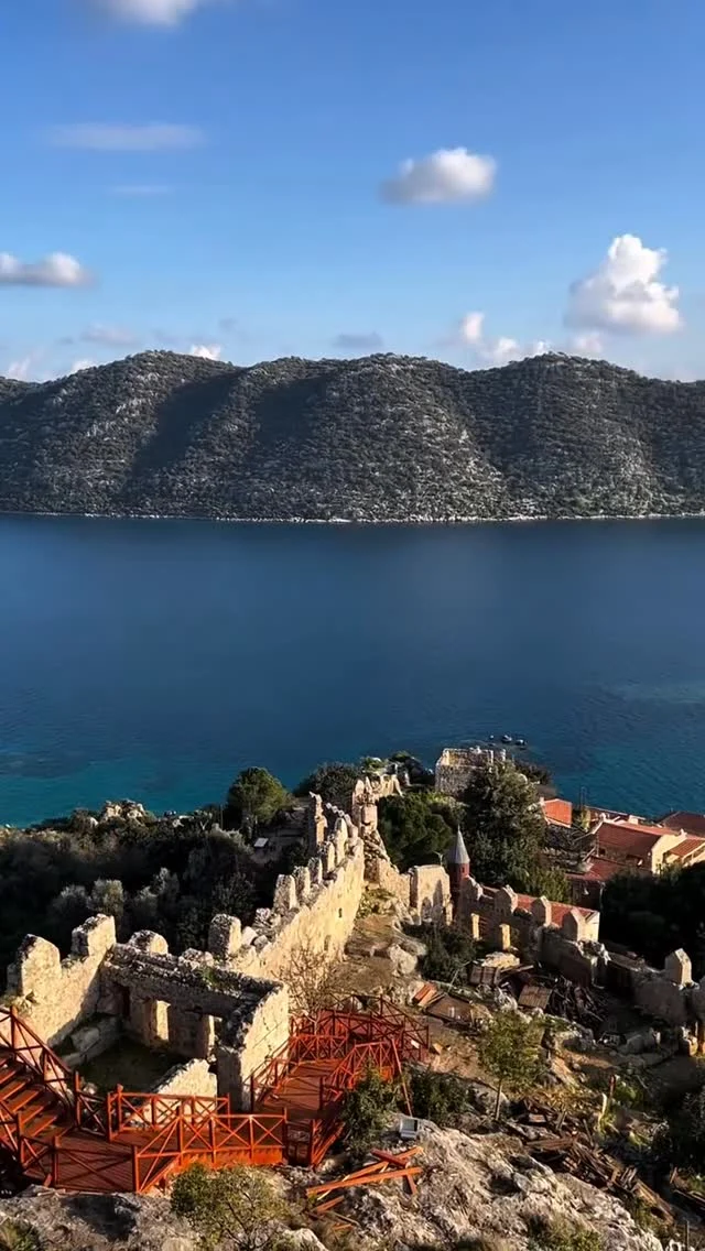 🇹🇷 Путешествие до Трои по западному побережью Турции. Часть 2.

🚘 Подобный маршрут:

1️⃣ Древняя Церковь Святого Николая, Дерме
2️⃣ Античный город Мира
3️⃣ Крепость Симена
4️⃣ Остров Кекова
5️⃣ Каш
6️⃣ Бухта Капуташ
7️⃣ Античный город Ксантос
8️⃣ Пляж Патара
9️⃣ Каньон Сакликент

Продолжение следует … подпишись, тут много интересного @paspartu_official 🧡