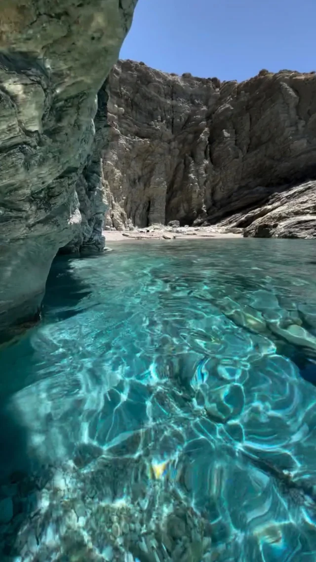 Сохраните себе идею для поездки ✅

Folegandros Island, Greece 🇬🇷
