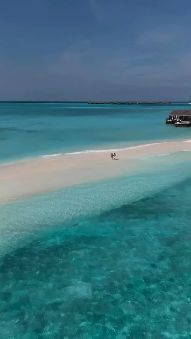 🏝️ Мальдивы оказались на 3000$ ближе, чем казалось.

Молодая пара давно мечтала об отдыхе в Conrad Maldives Rangali Island.

На Booking их вариант стоил больше 8000$.

Через Paspartu тот же отель, те же даты и та же вилла обошлись в 4870$. 🔥

А трансфер на гидросамолёте вместо 1300$ вышел всего в 750$.

В итоге мечта о Мальдивах стала реальностью без лишних переплат. ✨

Если уже присмотрели отель для отпуска — отправьте нам ссылку или название.

Проверим, можно ли найти выгоднее 📩